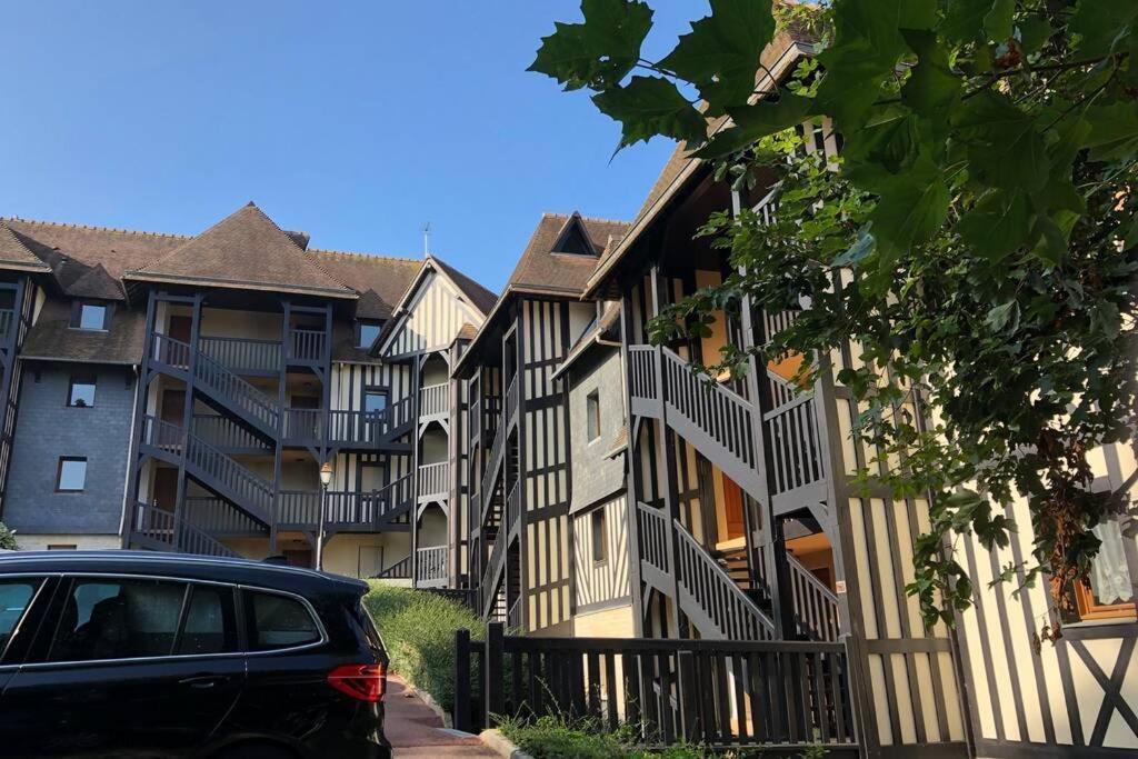 Deauville...Attitude Екстериор снимка